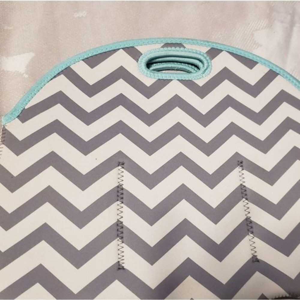 Neoprene Insulated Baby‎ Bottle Holder Cooler. Holds 6 bottles